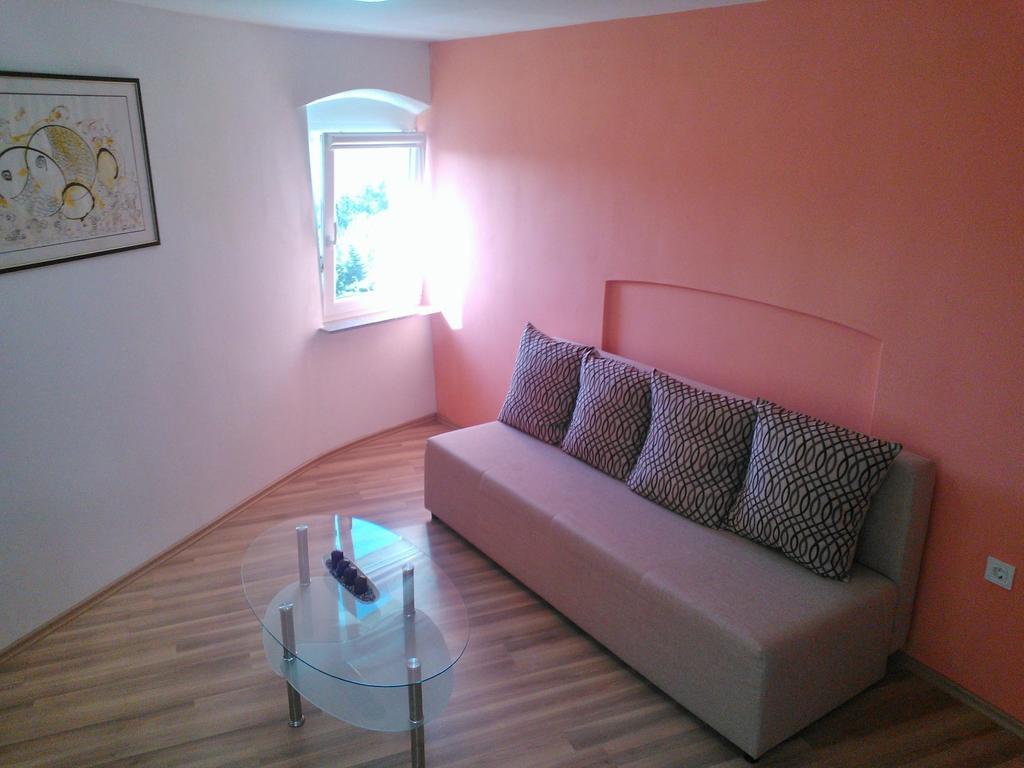 Apartman Karla *