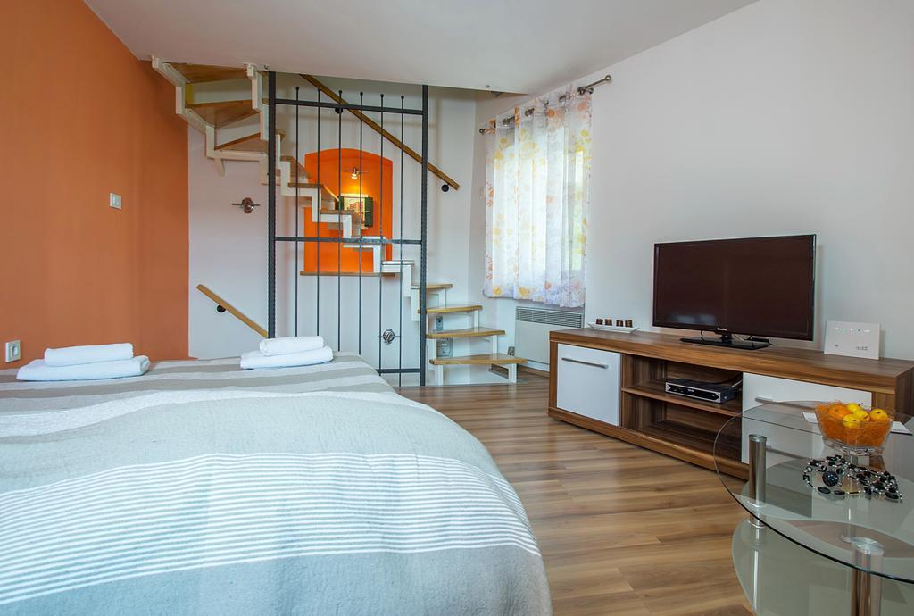 Karla Apartman